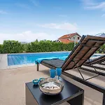 Pet Friendly In Tribunj Tribalj