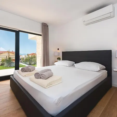 Front In Tribunj Vakantiehuis