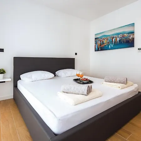 Front In Tribunj Vakantiehuis Tribalj