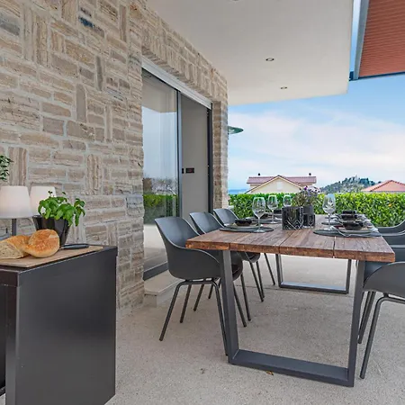 Vakantiehuis Front In Tribunj