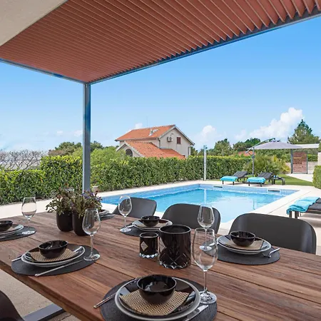 Front In Tribunj Tribalj