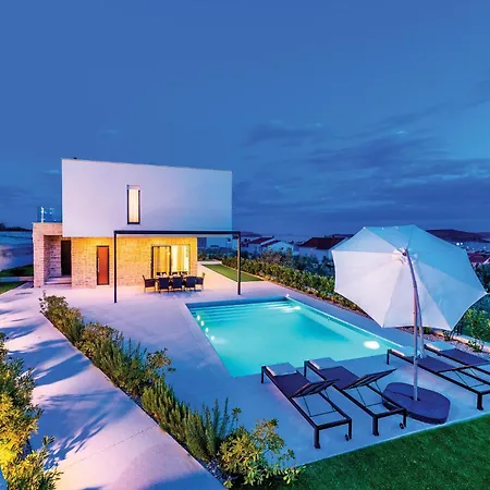 Semesterbostad Front In Tribunj Tribalj