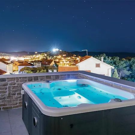 Front In Tribunj * Tribalj