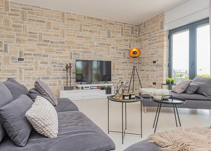 Vakantiehuis Front In Tribunj Tribalj