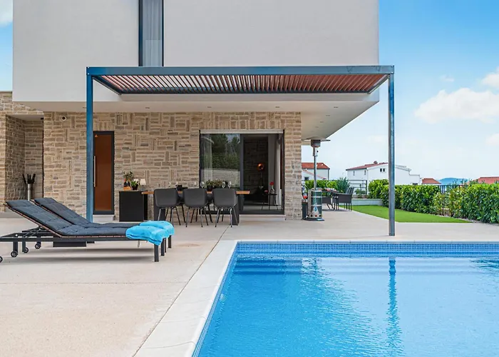 Holiday home Front In Tribunj *