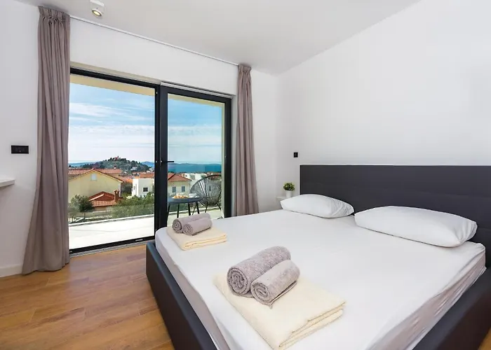 Front In Tribunj * Tribunj (Sibenik-Knin)