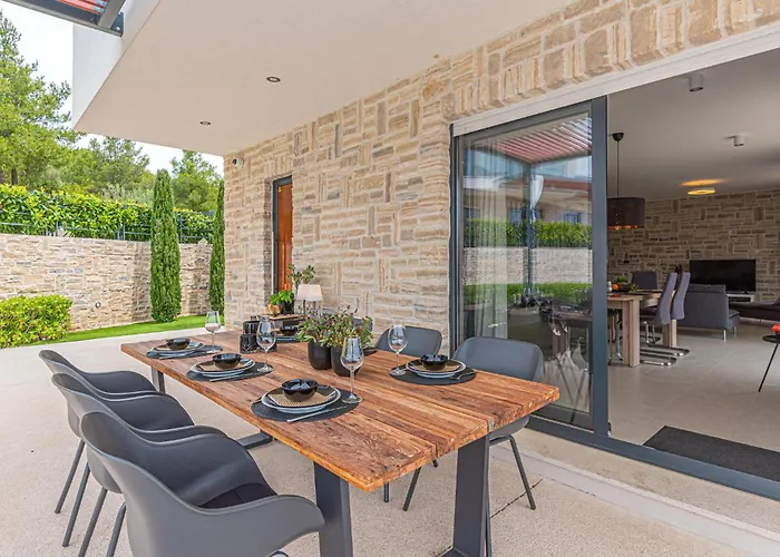 Front In Tribunj * Tribunj (Sibenik-Knin)