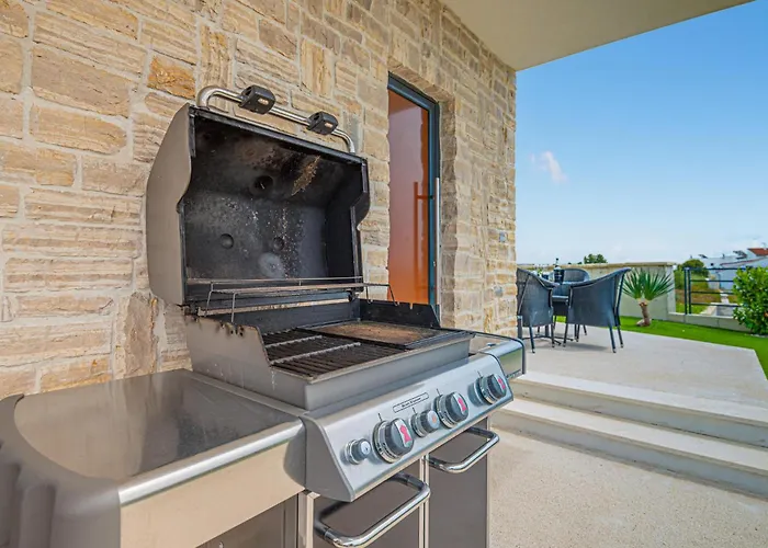 Vakantiehuis Front In Tribunj *