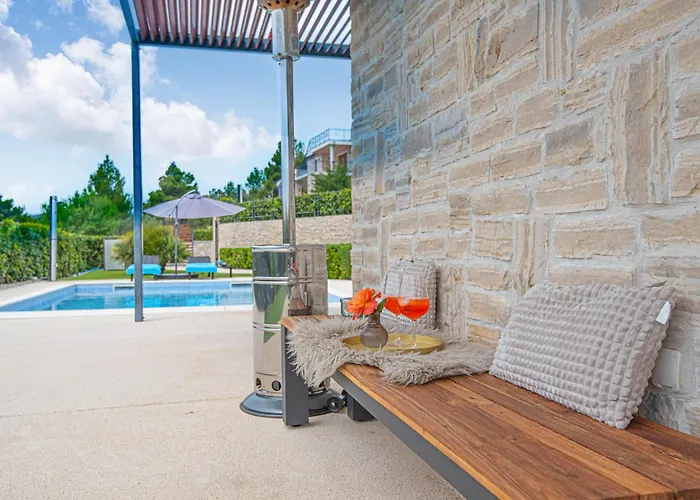 Front In Tribunj Tribalj